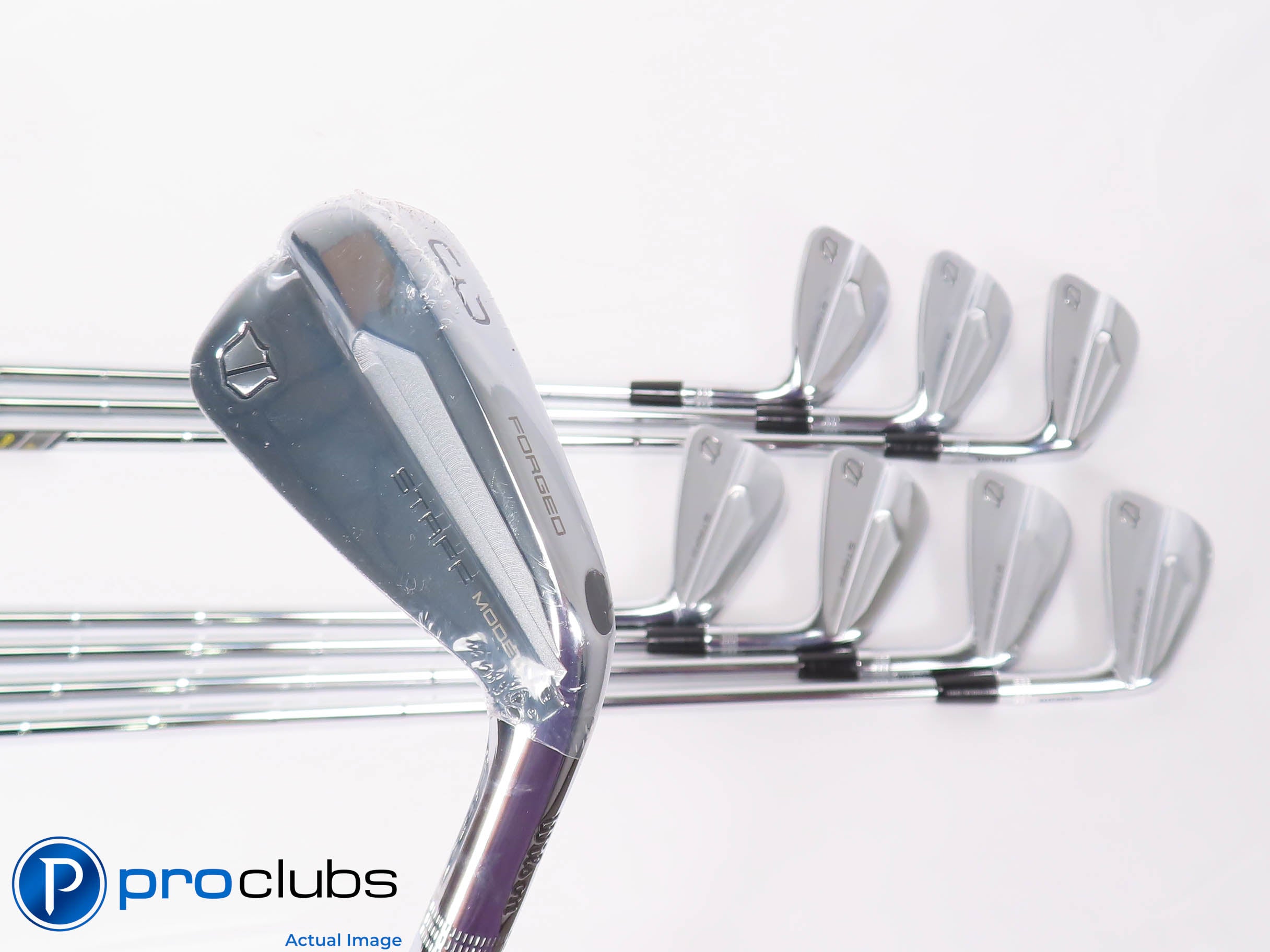 Mint Wilson '25 STAFF MODEL Blades 3-PW IRON SET - DG MID 115 Stiff Flex 451058
